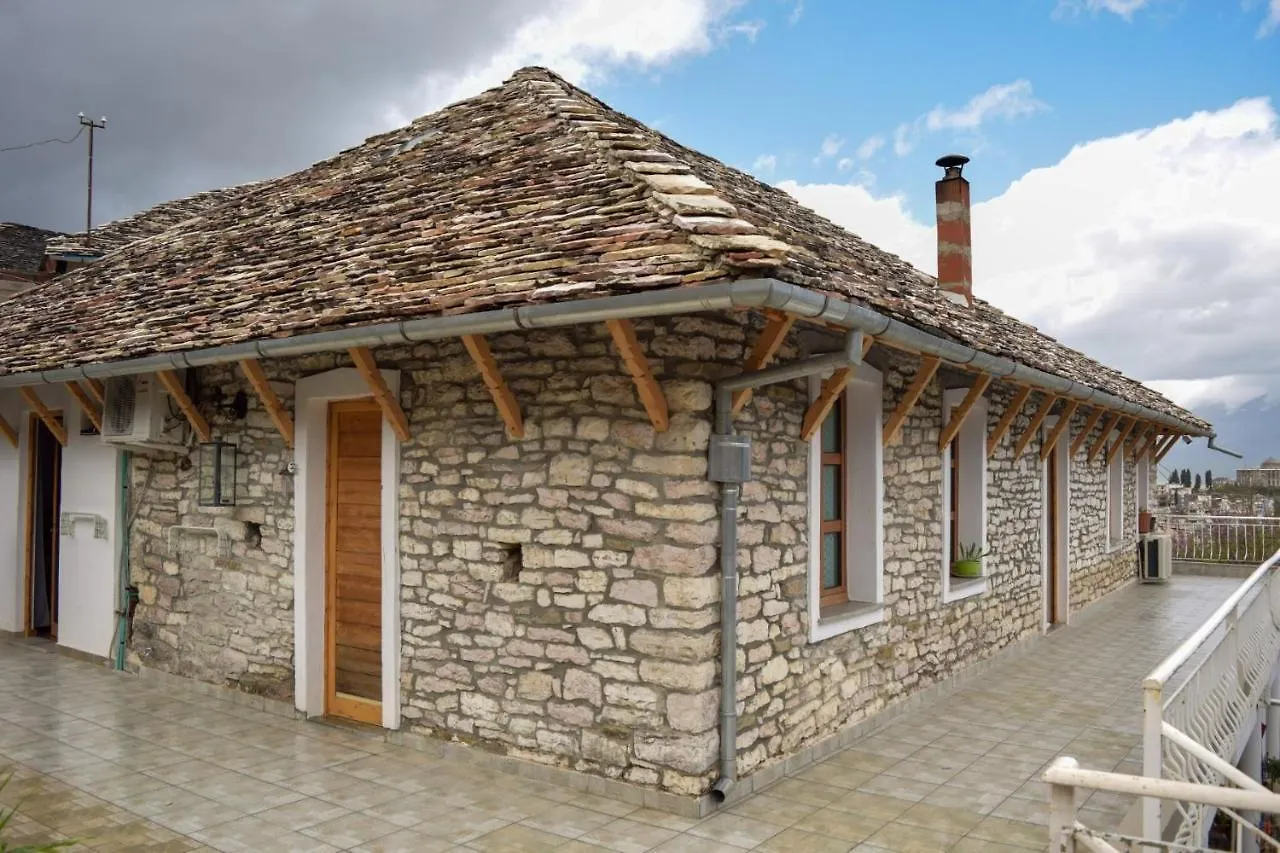 Sokaku I Te Marreve Guesthouse Gjirokaster 0*,  Albania